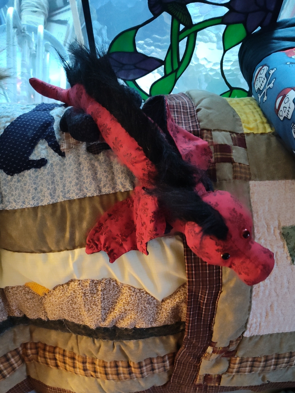 Plush Dragon Handsewn- Red Black Black Faux Fur Mohawk Red Eyes - Picture 3 of 5